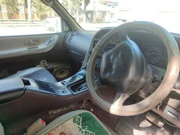 купить аварийный мотоцикл: Nissan Largo: 1997 г., 2.4 л, Автомат, Бензин, Минивэн