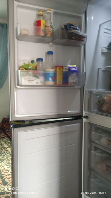 Холодильники: Продаются холодильник Samsung ноу фрост Б/у хорошом состоянии, всё