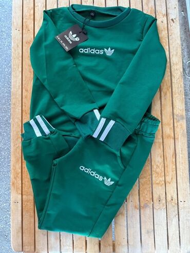 Komplet trenerke: Moderna dečija trenerka od pamuka, idealna za svakodnevne aktivnosti i — 5