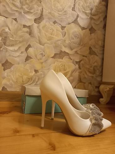 Tuflilər: 36 ölçü Ağ rəngli zərif qadın tufliləri – yüksək dabanlı, balerina — 2