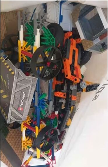 igracke za decu: Prodajem kompletan set Lego delova u odličnom stanju, sve kao novo