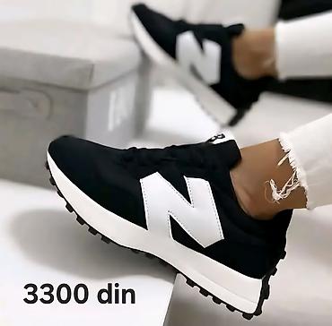 Patike: New Balance patike

CLASSIC

36-46

Cene su na slikama — 13