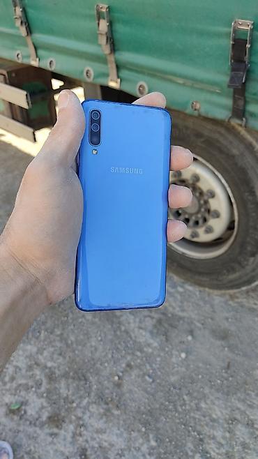 2 ci el telefonlar: Samsung Galaxy A70, 128 ГБ, цвет - Синий, Сенсорный, Отпечаток пальца, Беспроводная зарядка — 2