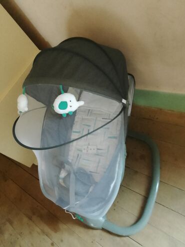 Beşiklər: Oğlan və qız üçün, Yeni, Dördbucaq, Beşik, Dəstsiz, Matras ilə, Yellənmə mexanizm ilə — 7