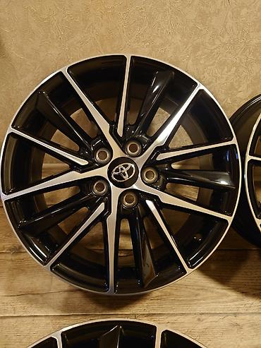 Диски: Литые Диски R 17 Toyota, Комплект, отверстий - 5, Новый — 4