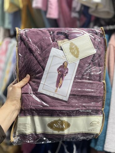 Халаты: Чтоб приятно было Душ и ванну принимать, Нужно всем в подарок Банный — 3