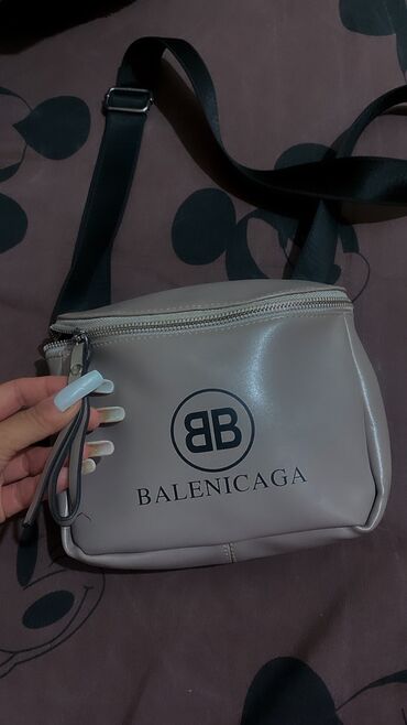 Çantalar: Çiyin çantası, Balenciaga, İşlənmiş