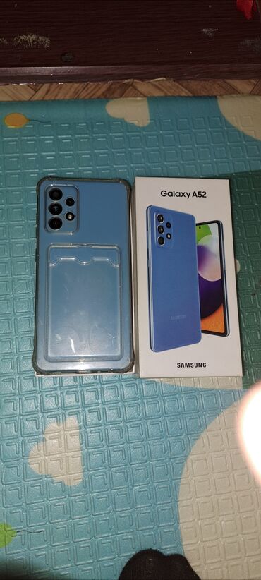 продаю самсунг телефон: Samsung Galaxy A52 5G, Колдонулган, 128 ГБ, түсү - Көгүлтүр, 2 SIM