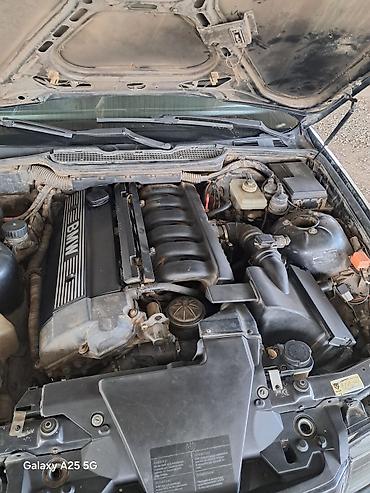 BMW: BMW 3 series: 2.5 l | 1993 il Sedan — 17