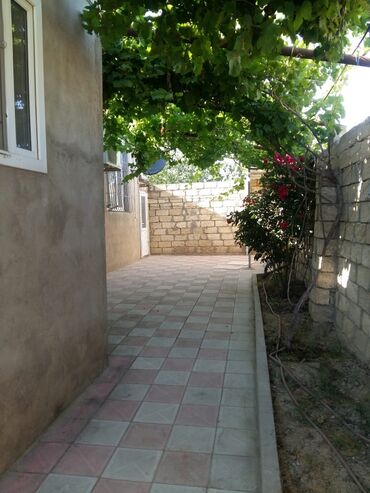 sarayda heyet evleri ucuz qiymete: Saray 4 otaqlı, 110 kv. m, Orta təmir