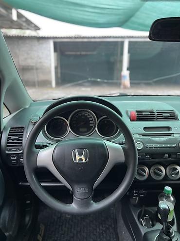 ващ 2109: Honda Jazz: 2005 г., 1.4 л, Механика, Бензин, Хэтчбэк — 6
