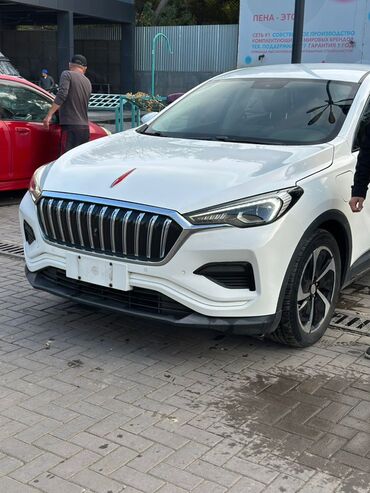 Другие автомобили: Электромобиль кроссовер (белый цвет кузова). Ключевые особенности: - — 2