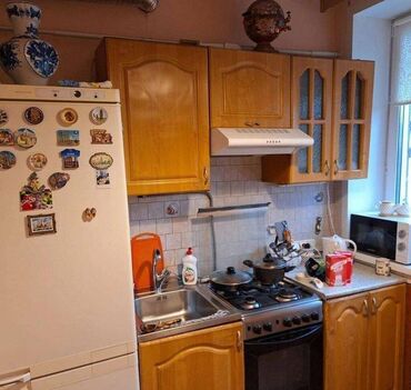 Долгосрочная аренда домов: 40 м², 2 комнаты, Утепленный, Бронированные двери, Парковка