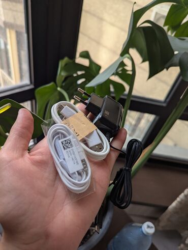 отдам даром телефон: 🔌🎧 Акция! Всё за 100 сом 🎉 Продаю комплект абсолютно новых