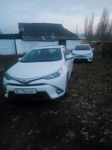 Toyota: Toyota Corolla: 2018 г., 1.8 л, Робот, Гибрид, Седан