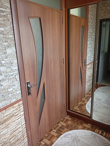 90x200. Seliqeli qapıdır çərçivəsiz satılır. Sadəcə şekilde göründüyü