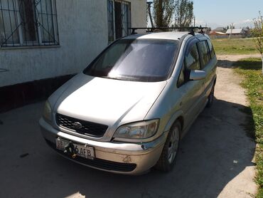 Subaru: Subaru Traviq: 2002 г., 2 л, Автомат, Бензин, Минивэн