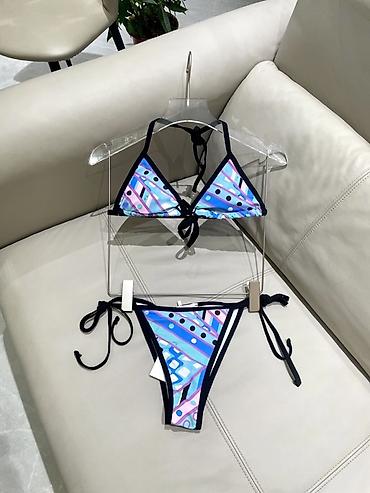 kaşa: Emilio Pucci üçbucaq kəsimli bikini dəsti - Ölçü: Etiketdə M amma — 3