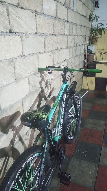 İdman velosipedləri: Dağ/şəhər tipli velosiped – yaşıl-qara rəng sxemi, geniş sükan və — 4