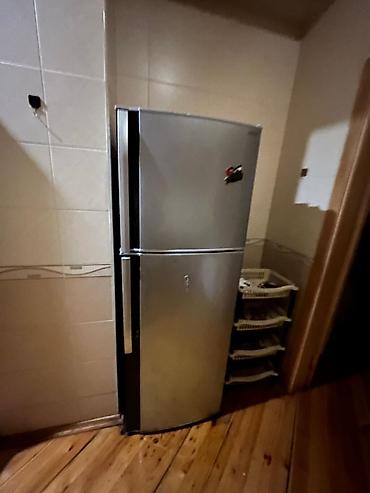Soyuducular: İşlənmiş 2 qapılı Sharp Soyuducu Satılır, rəng - Boz, Təkərli — 2