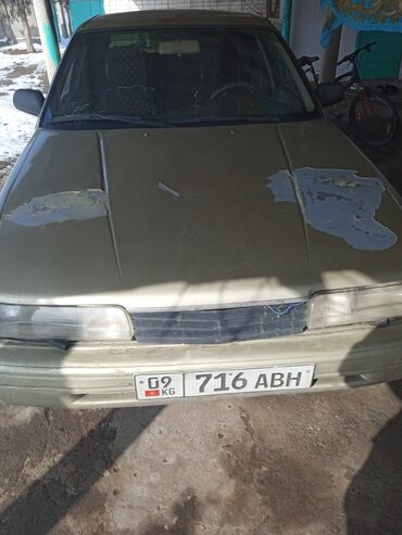 автомобили в расрочку: Mazda 626: 1989 г., 2 л, Механика, Бензин, Седан