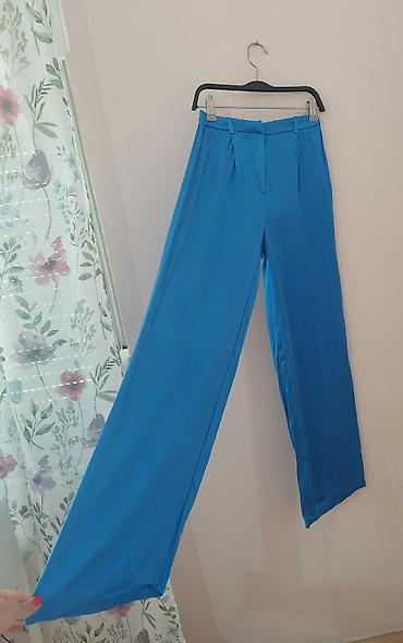 Personal Items: Ženske pantalone širokog kroja u intenzivnoj tirkizno-plavoj boji. - — 3