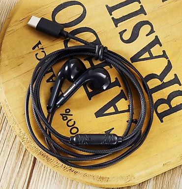 android maqnitafon: USB‑C naqilli qulaqcıq - Qoşulma: USB‑C (Type‑C) – 3.5 mm girişsiz — 1