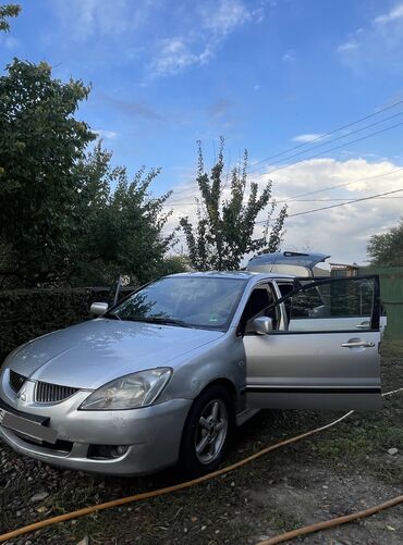 срочно продам авто нужны деньги: Mitsubishi Lancer: 2004 г., 1.6 л, Механика, Бензин, Универсал