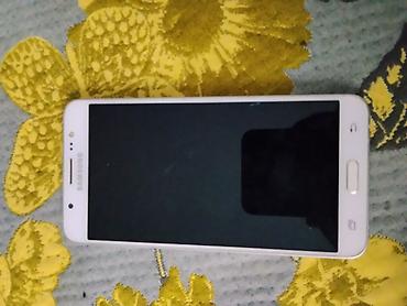 samsung galaxy s10e: Два смартфона Samsung. 1) Samsung (белый, с физической кнопкой — 3