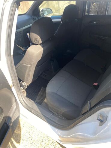 Opel: Opel Astra: 1.3 l | 2007 il 248000 km Universal — 10