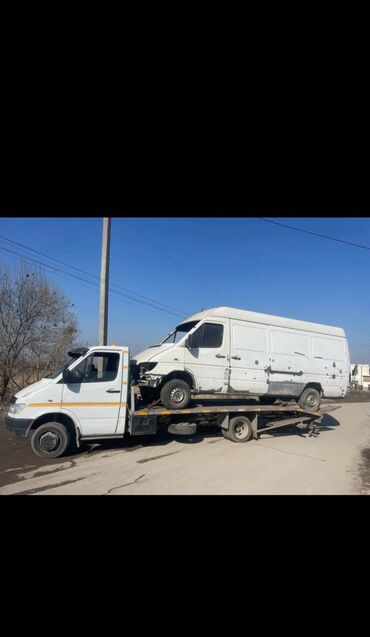 купить авто в рассрочку: Эвакуатор на базе Mercedes-Benz Sprinter, предназначенный для