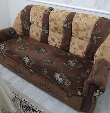 Işlənmiș divan və 2 kreslo satılır
cəmi bir yerdə 60 azn