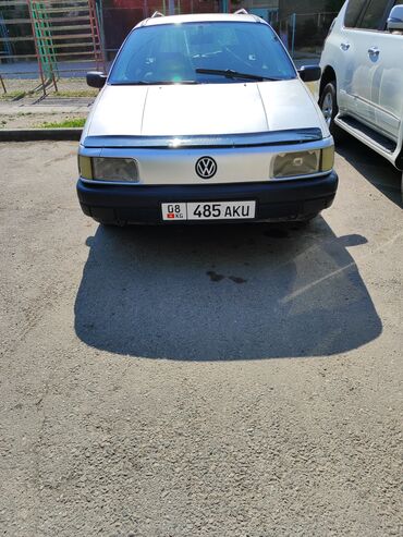 sergi hjurrem sultan: Volkswagen Passat: 1990 г., 1.8 л, Механика, Бензин, Универсал