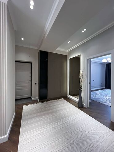 вип квартира: 3 комнаты, 77 м²