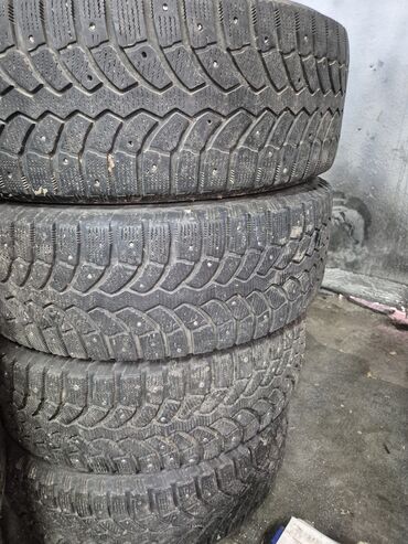 диски на саната: Шины 215 / 65 / R 16, Зимняя шипованная, Комплект, Bridgestone