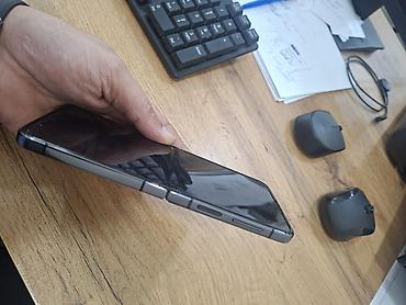iphone 13 min: Samsung Galaxy Z Flip 5, 256 GB, rəng - Qara, Barmaq izi — 4