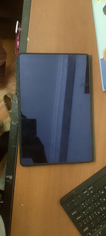 Digər planşetlər: Umiio S10 planşet – klaviatura və siçan ilə Xüsusiyyətlər: - Model — 10