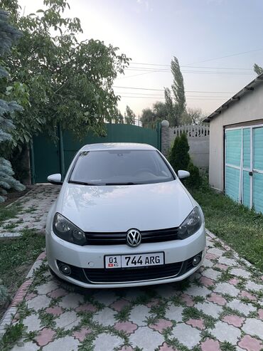 дополнительное освещение на авто: Volkswagen Golf: 2009 г., 1.6 л, Робот, Бензин, Хэтчбэк