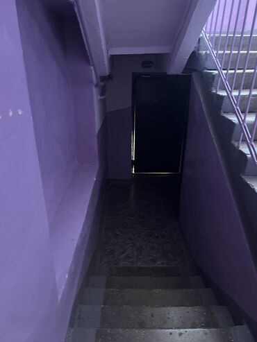 срочно продаётся 1 комнатная квартира в районе ошского рынка по улице кенсуйская: 2 комнаты, 47 м², Индивидуалка, 1 этаж, Старый ремонт