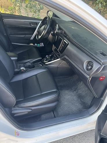 форд краун: Toyota Corolla: 2018 г., 1.8 л, Автомат, Гибрид, Седан — 4