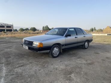 меняю на дом: Audi 100: 1985 г., 2 л, Механика, Бензин, Седан