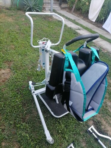 Hodalice, štake, štapovi za hodanje, kolica za hodanje: Aks Torneo II pomoćno sredstvo za stajanje-aktivni Aku kran kao nov — 2