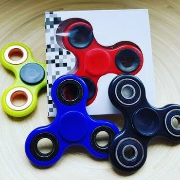 Daewoo: Fidget Spinner kolleksiyası Qutulu təqdimat: Bəzi modellər fərdi