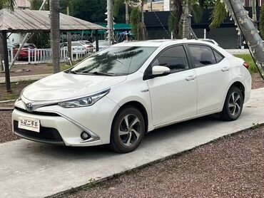 фуранер тойота: Toyota Corolla: 2019 г., 1.8 л, Автомат, Гибрид, Седан