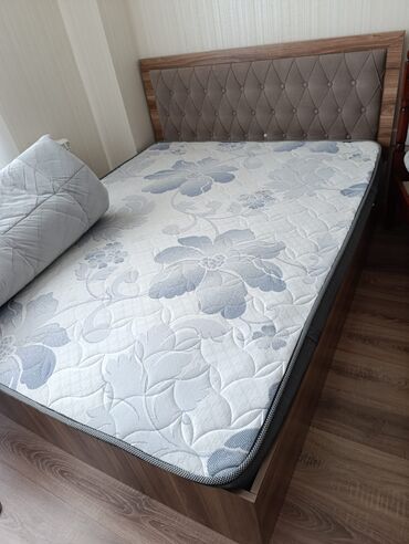 раскладная кровать: Taxt 150 azn satilir‼️ela veziyyetdedir.matras var baza yoxdur