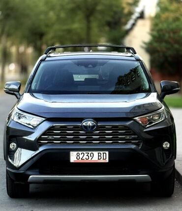 расрочкага машина берилет: Представлен гибридный внедорожник Toyota RAV4, демонстрирующий
