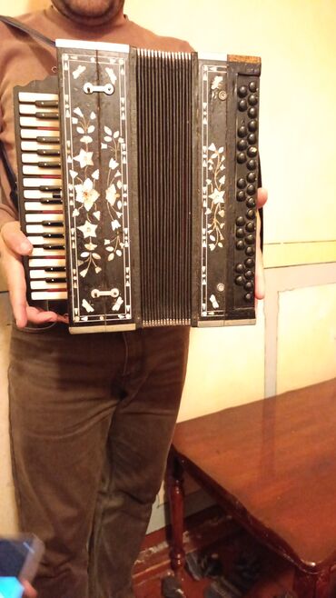 Akkordeonlar: Akustik Akkordeon, İşlənmiş, Ünvandan götürmə — 2