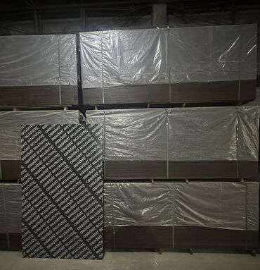 продажа фанеры: Ламинированная берёзовая фанера 1220x2440. Как производственная