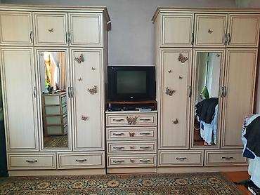 Спальные гарнитуры: Спальный гарнитур в классическом стиле, цвет светлый дуб/беж. Состав — 1