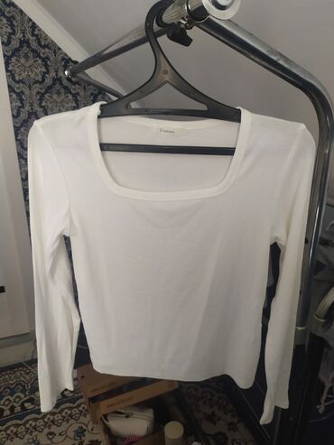 белая классическая рубашка: Рубашка, Классическая модель, Корея